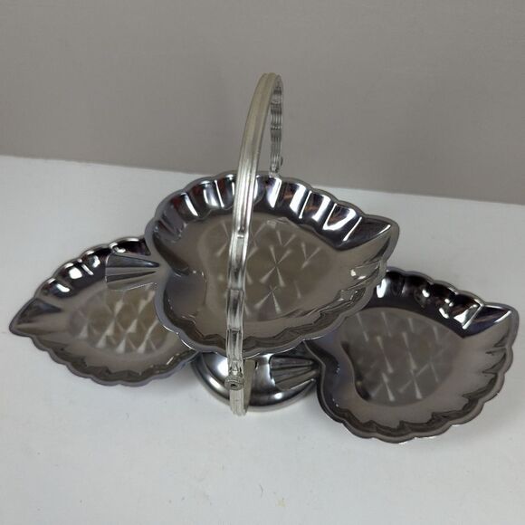 Vintage 3-Tiered Folding Serving Dish – Made in Hong Kong – Leaf Trays - Picture 4 of 10